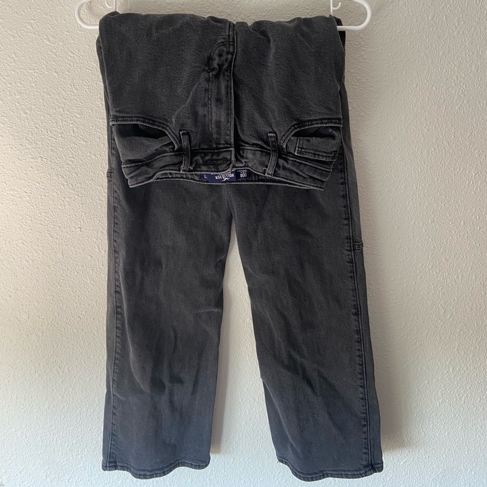 jeans. size - w: 23 l: 31